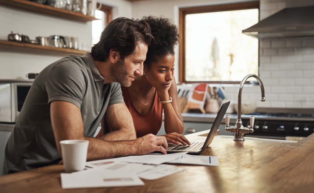 Impôts 2025 : la fin d’une inégalité pour les couples, enfin un prélèvement à la source plus équitable !